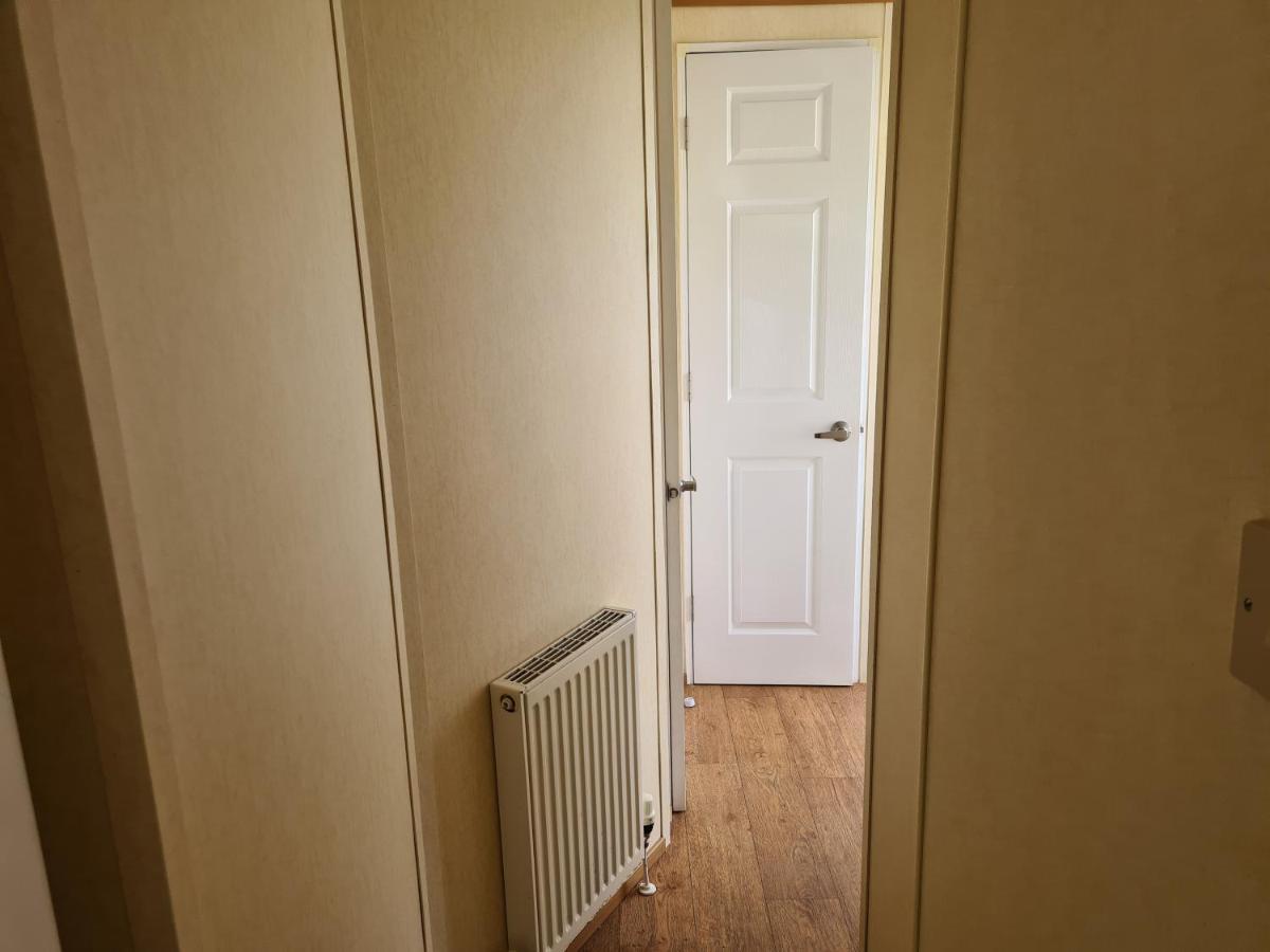 6 Berth Central Heated On Golden Sands Vintage Ingoldmells Exterior photo